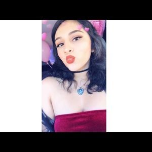 Meet your Posher, Anahi